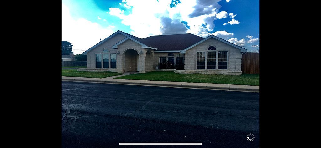 900 Goliad Dr, Midland, TX 79703