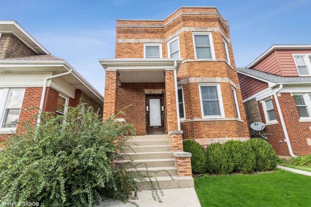 5844 W Foster Ave, Chicago, IL 60630