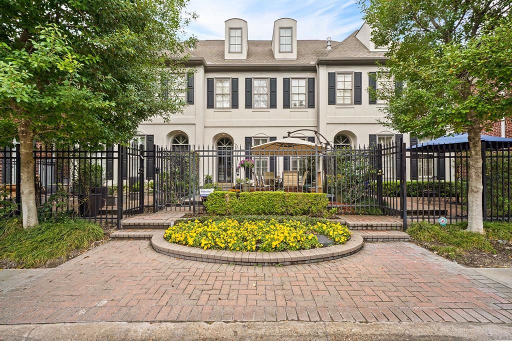 5132 Chevy Chase Dr, Houston, TX 77056 Townhouse for Sale MLS 9451514