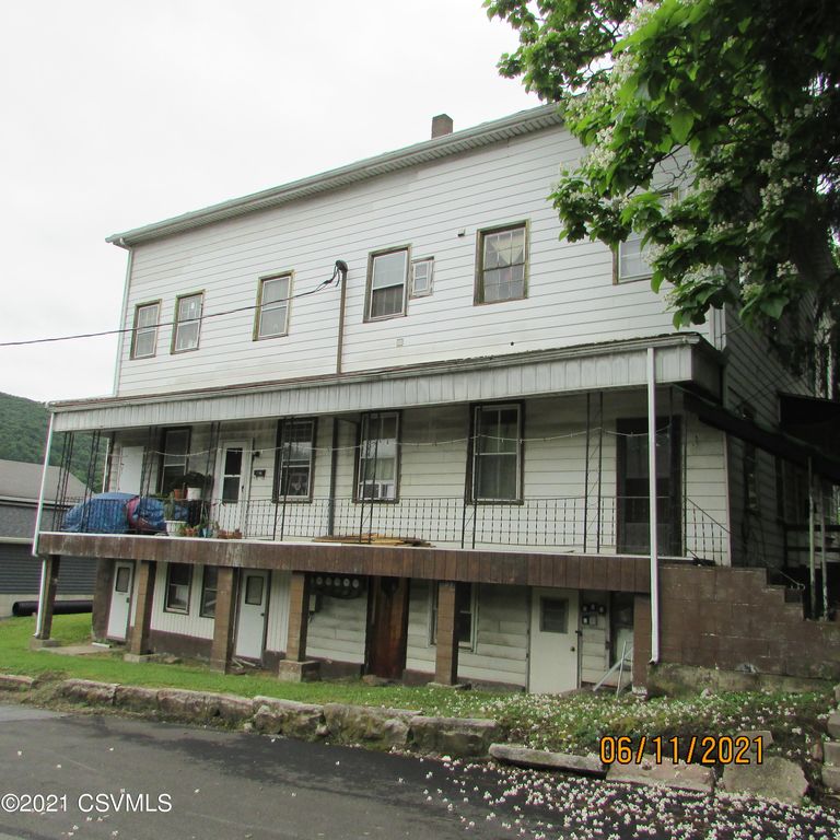 1049 W Coal St, Trevorton, PA 17881