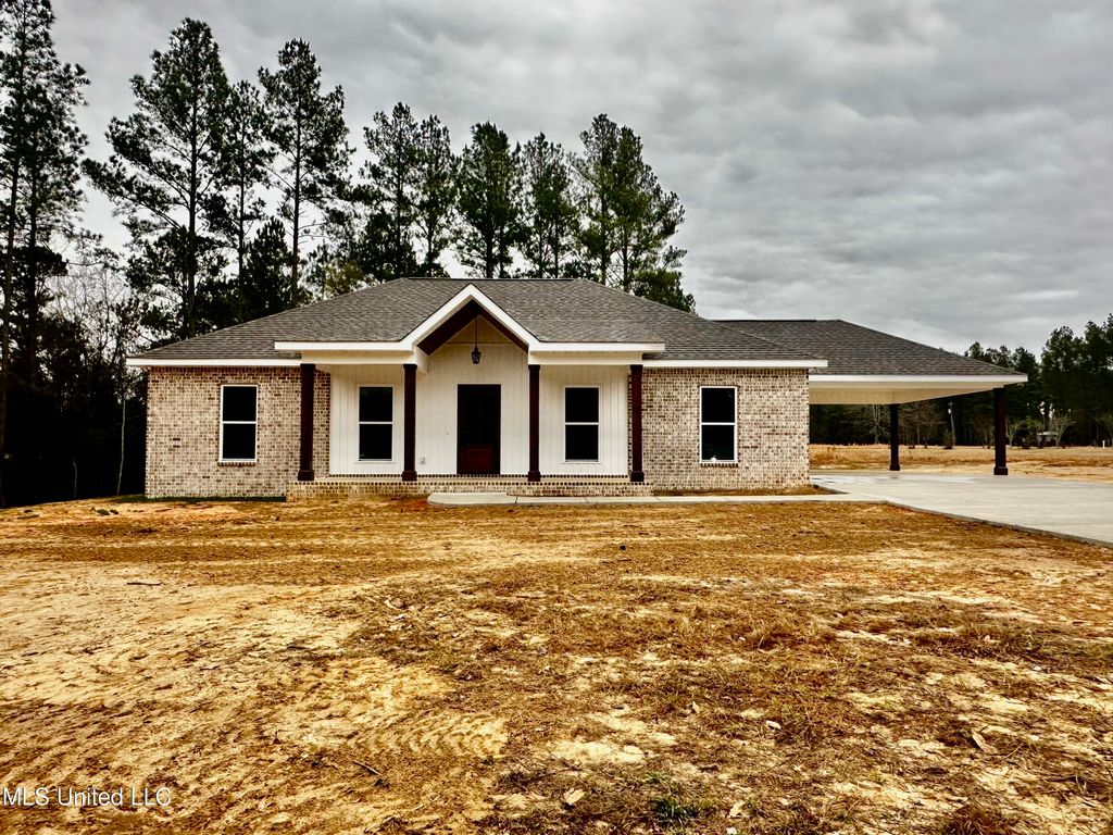 126 Ethans Trl, Lucedale, MS 39452