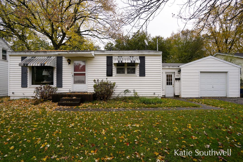 1930 Greenfield Ave Sw Wyoming Mi 49519 Trulia