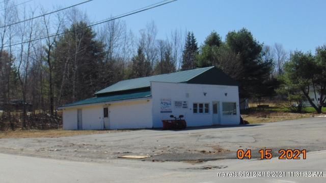 114 Enfield Rd, Lincoln, ME 04457