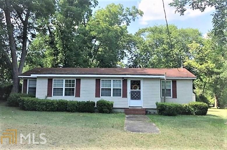 21 E Green St, Adrian, GA 31002