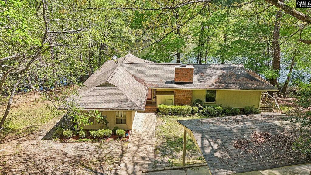 334 Lakeview Cir, Lugoff, SC 29078