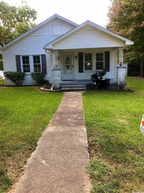 629 S 7th St, Glenwood, AR 71943