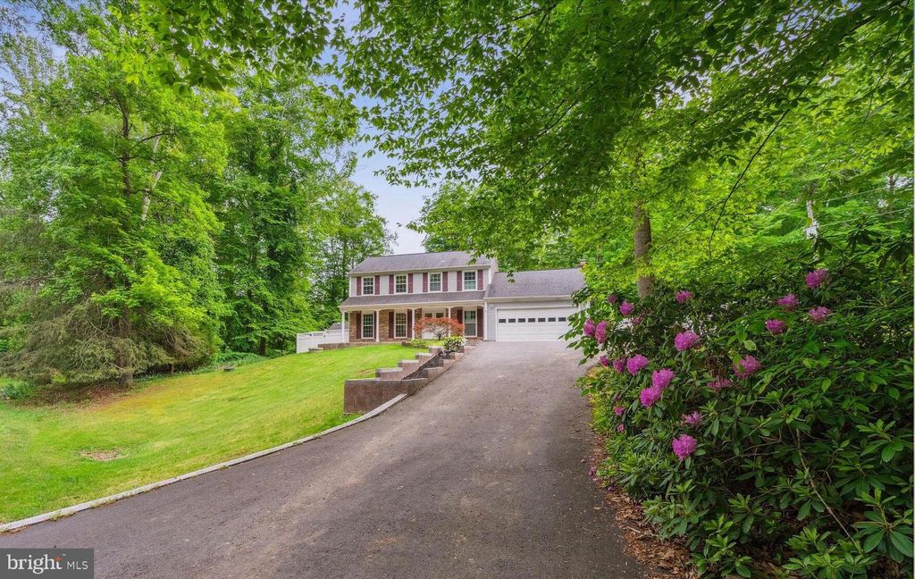 11909 Falling Creek Dr, Manassas, VA 20112