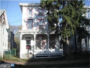 42 Walnut St, Salem, NJ 08079