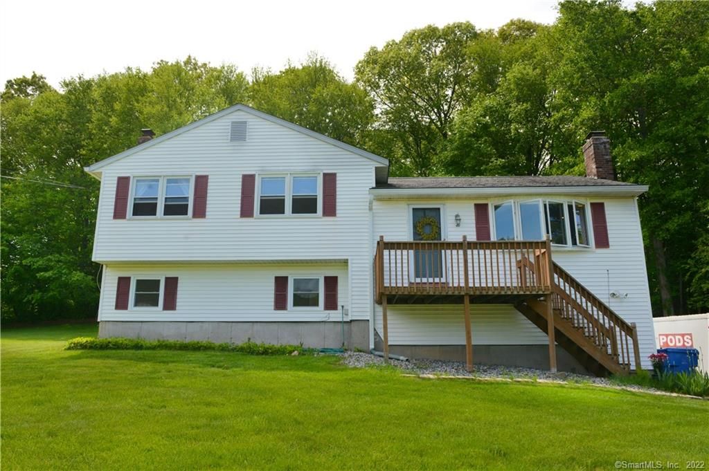 49 Strawberry Hill Rd, Bristol, CT 06010