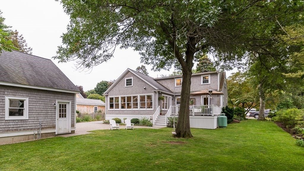 12 Fiske Rd, Wenham, MA 01984