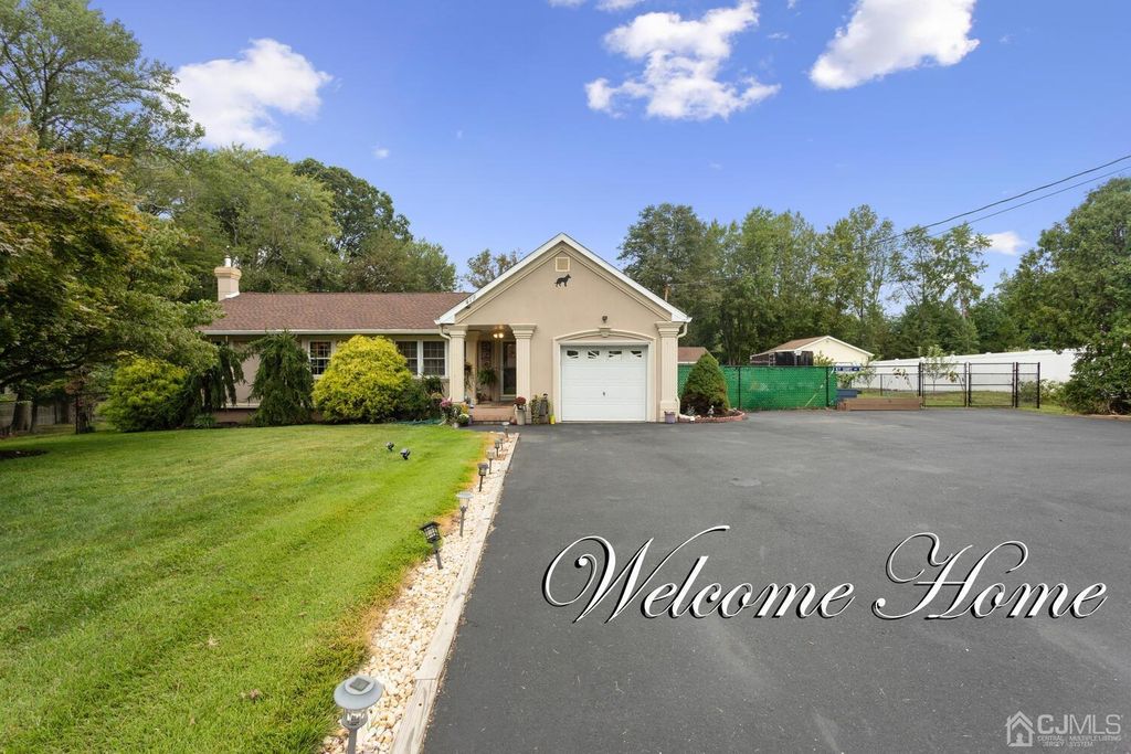 419 Hoffman Station Rd, Monroe Township, NJ 08831 3 Bed, 2 Bath