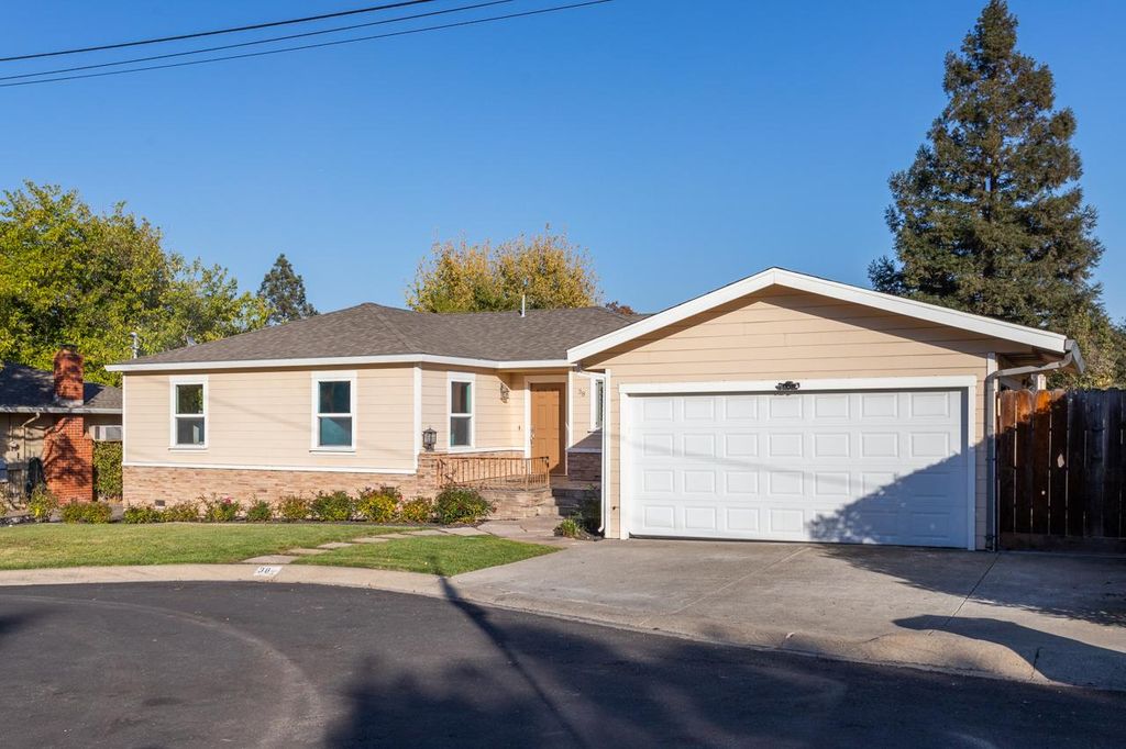 Minimalist Ashford Walnut Creek Apartments 