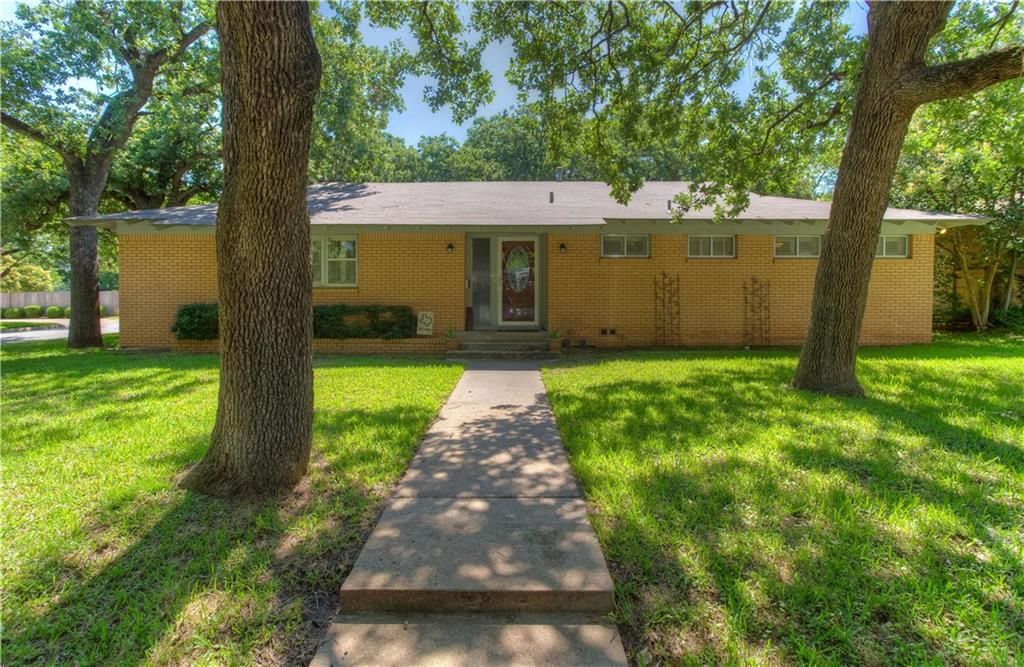 1601 Carl St, Fort Worth, TX - 3 Bed, 2 Bath Single-Family Home - 35