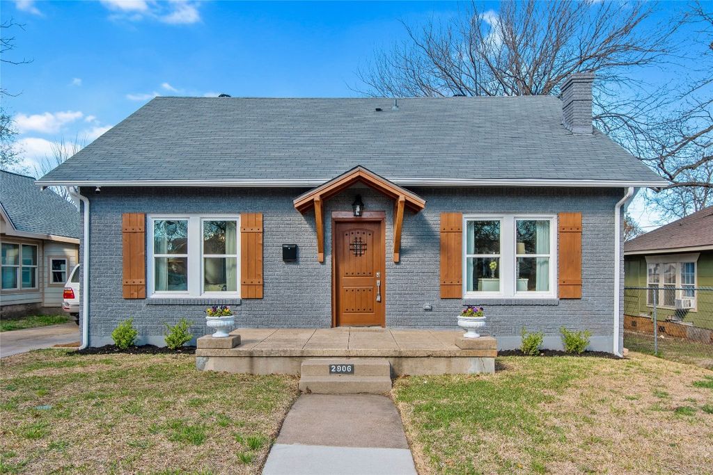 2906 8th Ave, Fort Worth, TX 76110