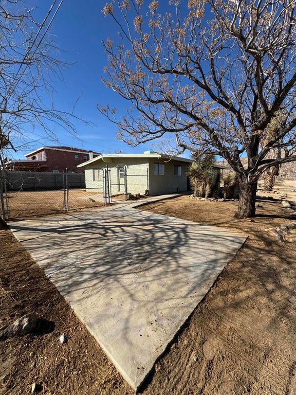 5958 El Reposo St, Joshua Tree, CA 92252