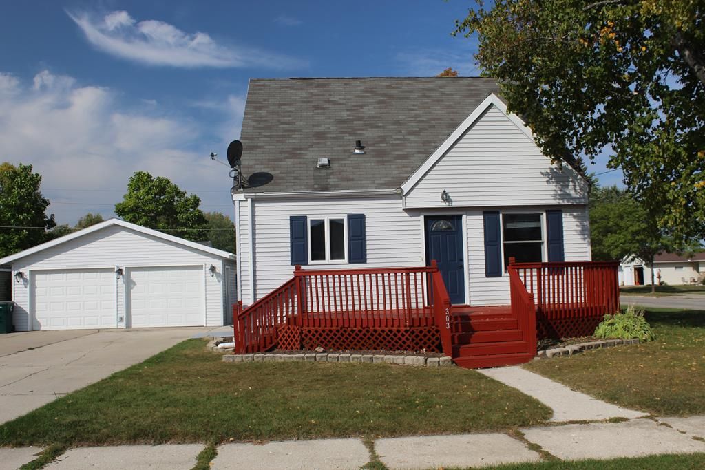 303 Lawndale Ave, Algoma, WI 54201 Trulia