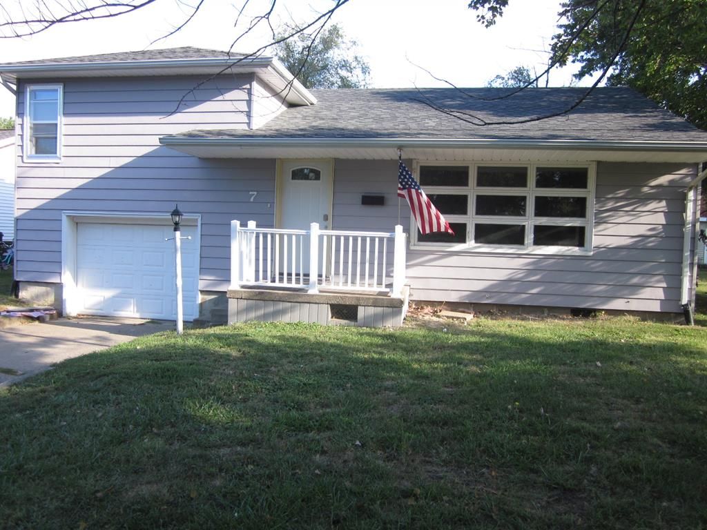 7 Grim Dr, Kirksville, MO 63501