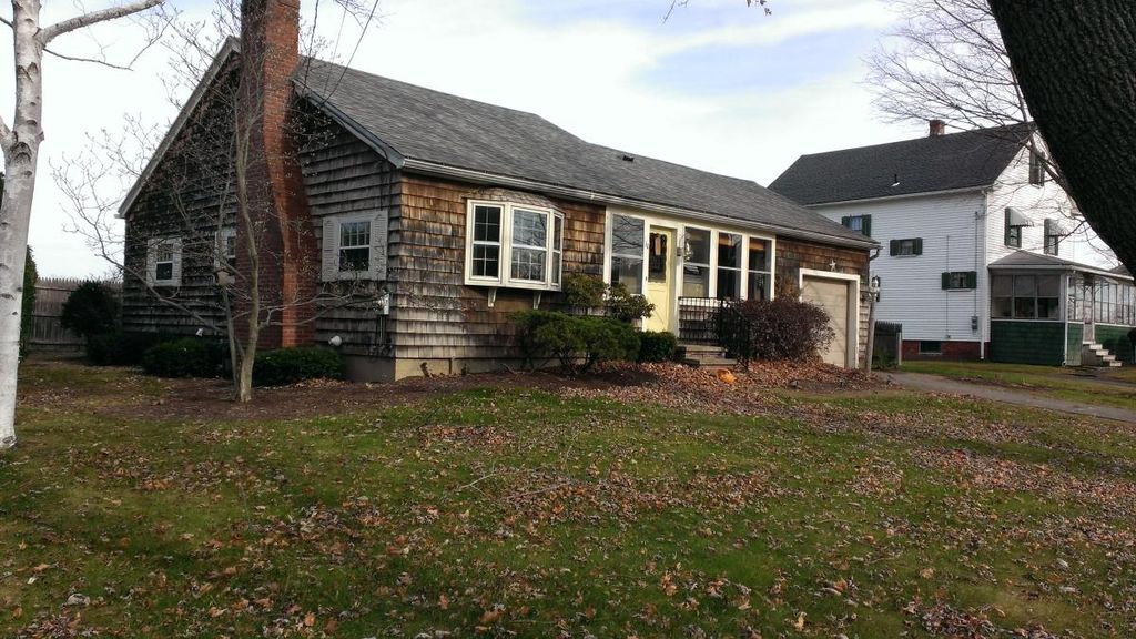 10 North St, Hatfield, MA 2 Bed, 1 Bath SingleFamily Home 49