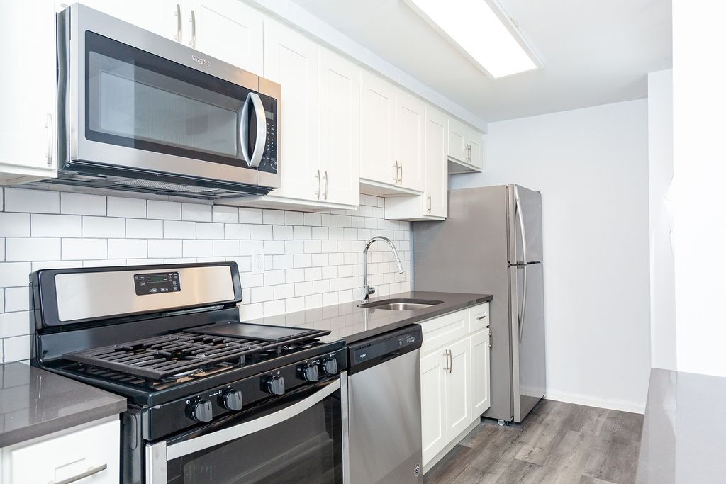 750 E Cathedral Rd, Philadelphia, PA 19128