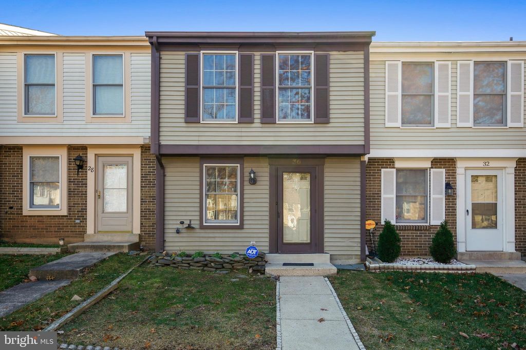 30 Cross Ridge Ct, Germantown, MD 20874