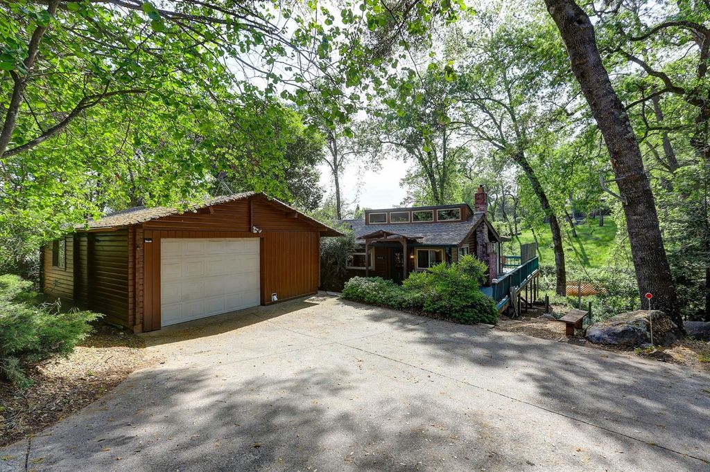 14162 Lake Wildwood Dr, Penn Valley, CA 3 Bed, 2 Bath SingleFamily