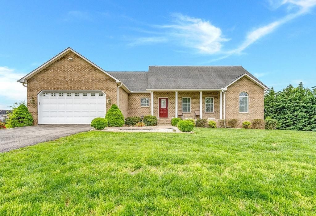 175 N Church Dr, Hardy, VA 5 Bed, 4 Bath SingleFamily Home 45 Photos Trulia