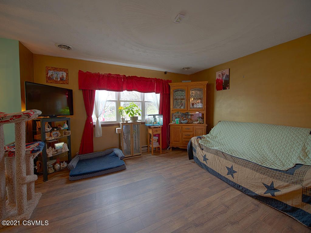 175 Hoffman Blvd, West Milton, PA 17886