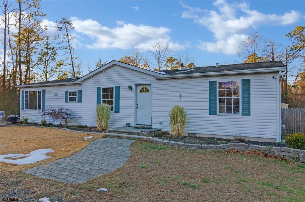 239 Betsey Scull Rd, Egg Harbor Township, NJ 08234