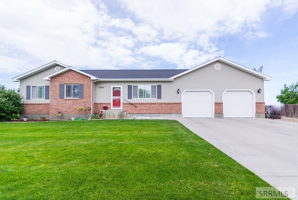 11041 N  40 E, Ucon, ID 83454