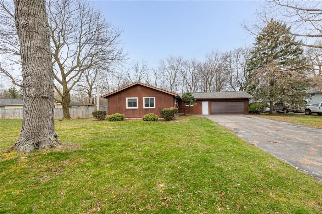 25 Sutton Pl, Rochester, NY 14620 - See Est. Value, Schools & More