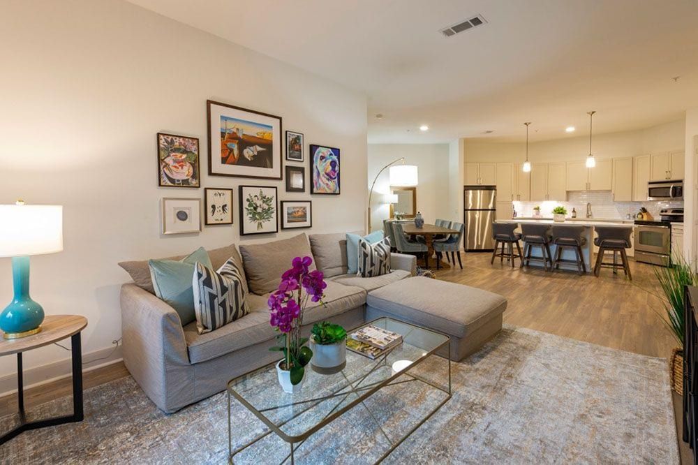 2121 Mid Ln, Houston, TX 77027