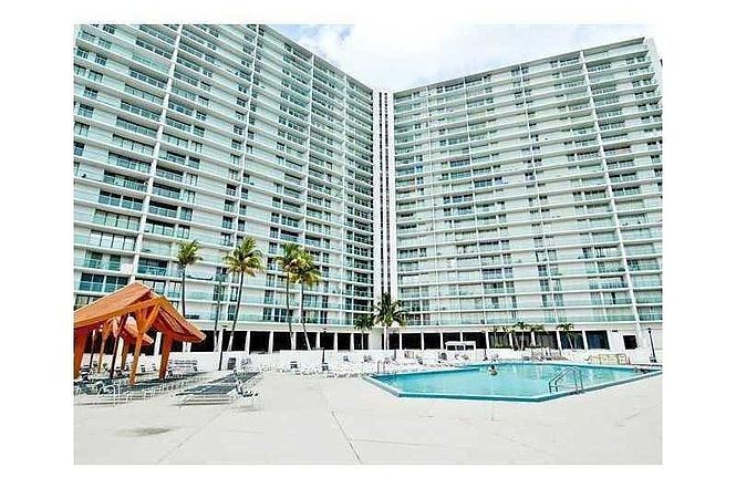 100 Bayview Dr #207, North Miami Beach, FL 33160