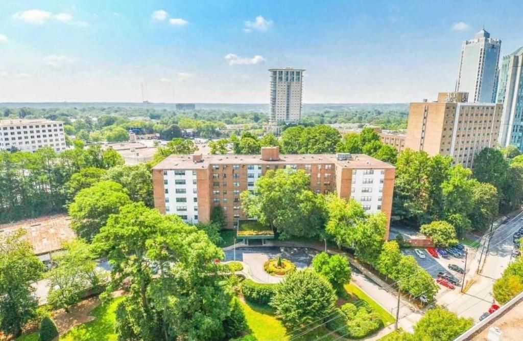 2965 Pharr Court South NW #712, Atlanta, GA 30305