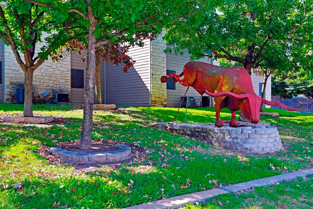 2207 S 5th St, Austin, TX 78704