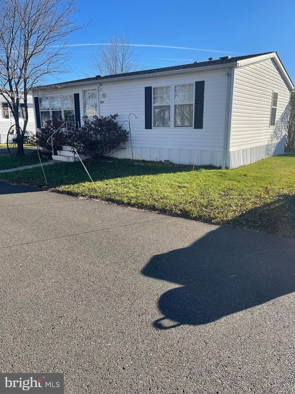 2304 Brownsville Rd #H24, Feasterville Trevose, PA 19053