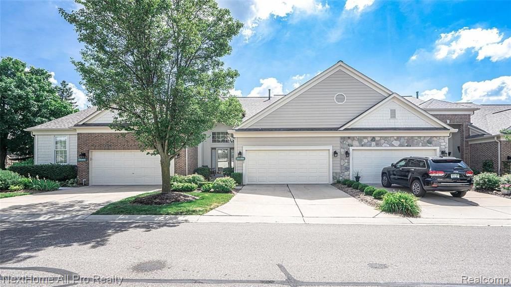 16388 Forest Lake Dr, Northville, MI 48168 | Trulia