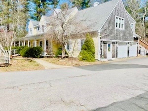 40 State Rd, Plymouth, MA 02360