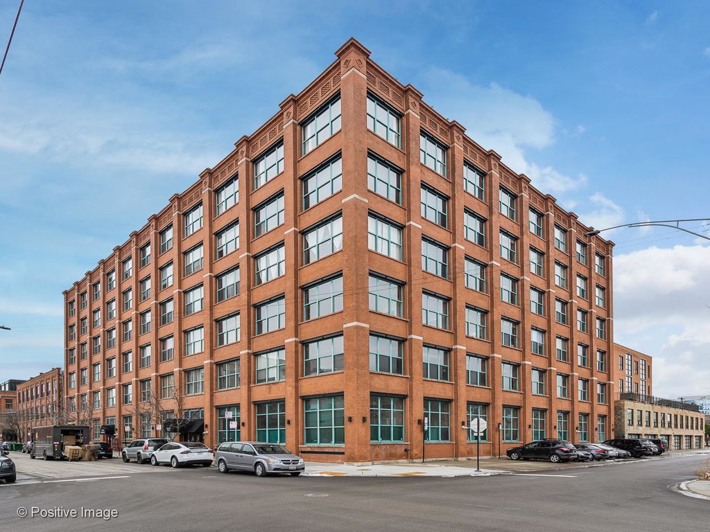 312 N  May St #3E, Chicago, IL 60607