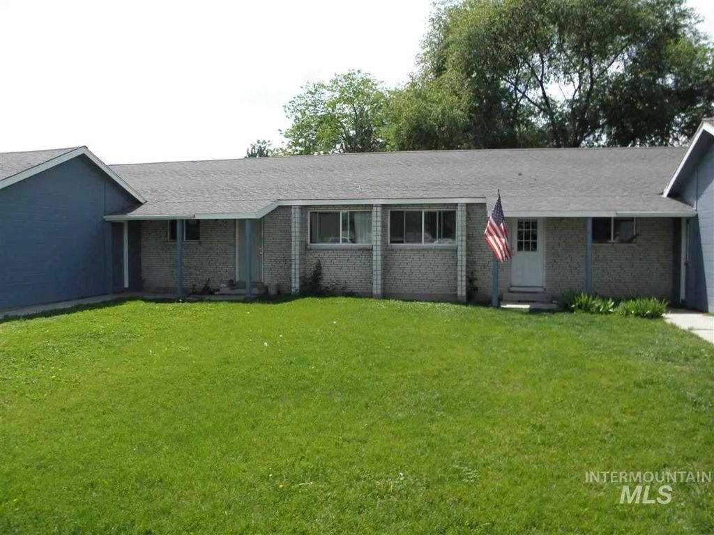 3667 S Black Hills Ave, Boise, ID 83709 SingleFamily Home for Sale