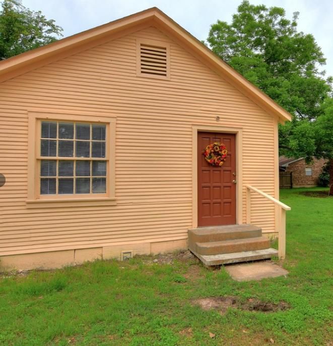 902 NE 4th St, Smithville, TX 78957 Trulia