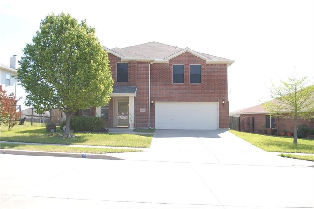 10044 Legacy Dr, Fort Worth, TX 76108