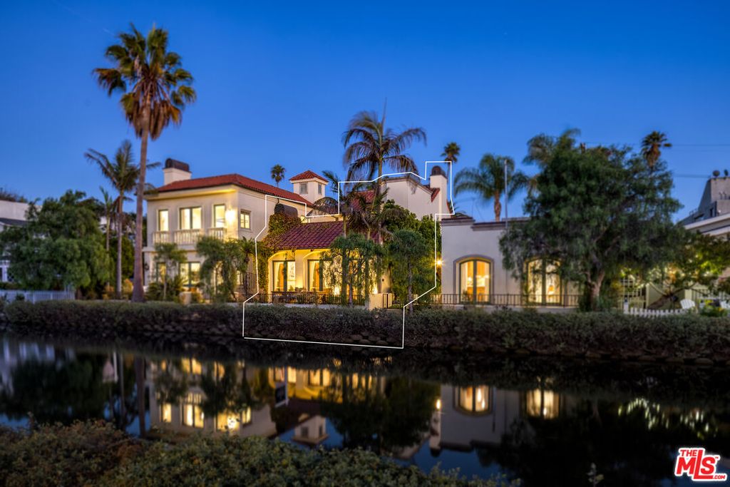416 Carroll Canal, Venice, CA 90291