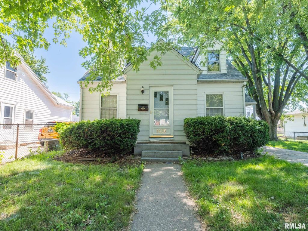 1426 S 6th St, Pekin, IL 61554 Trulia