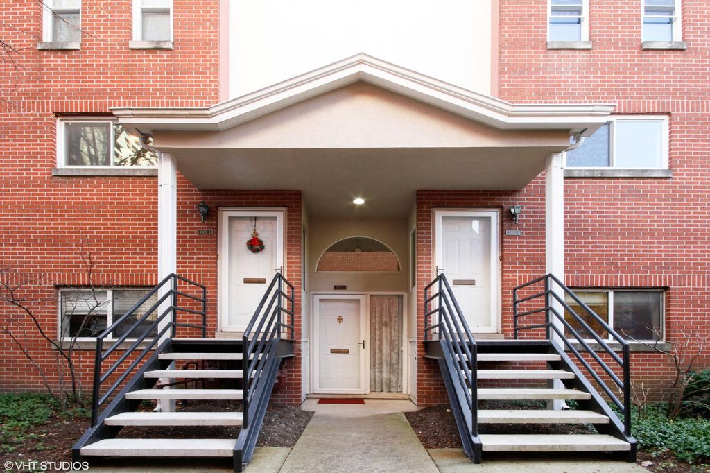 1025 W Vernon Park Pl #C, Chicago, IL 60607