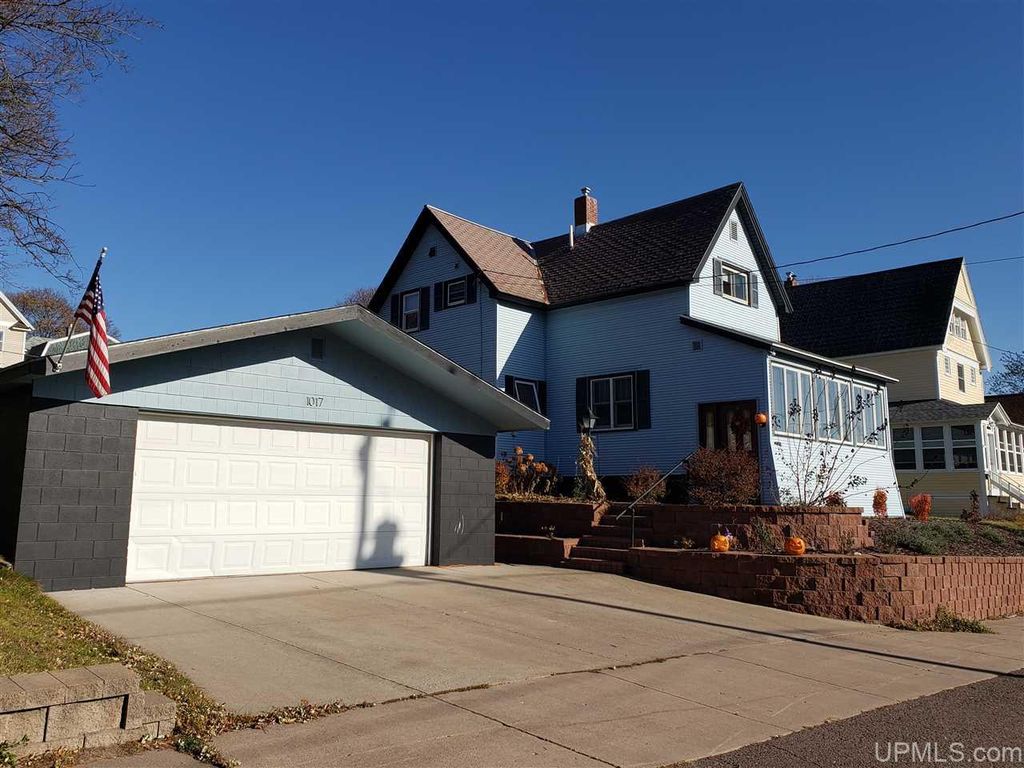 1017 Summit St, Hancock, MI 49930 3 Bed, 2 Bath SingleFamily Home MLS 1124474 49 Photos