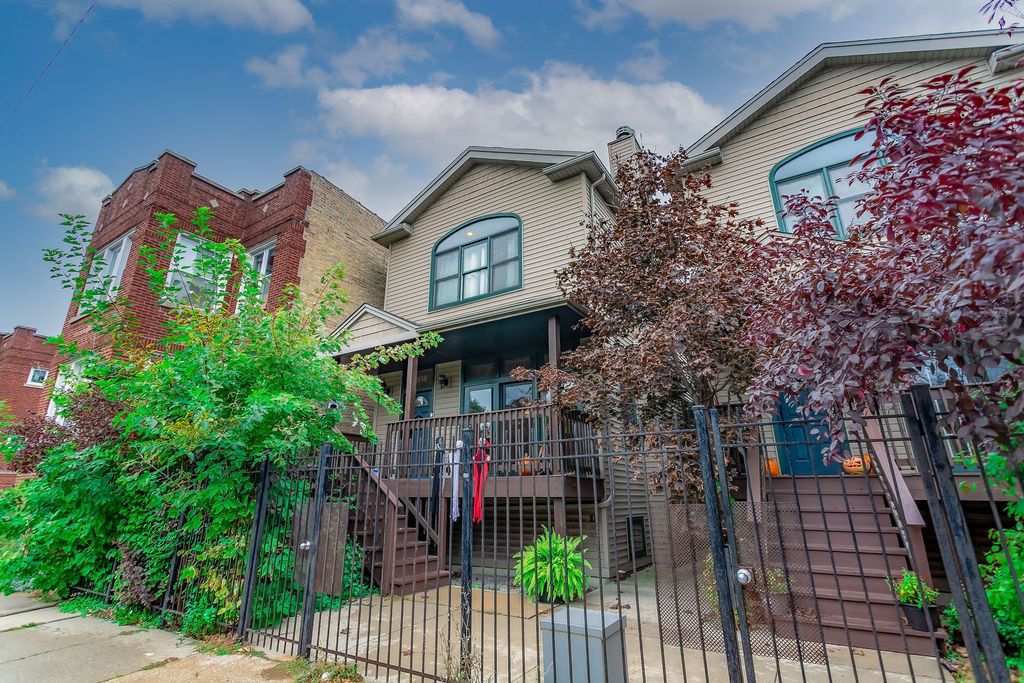 4038 W Addison St, Chicago, IL 60641