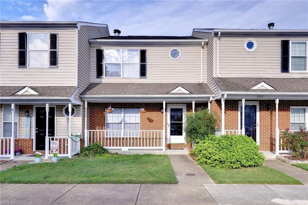 204 Monument Ct, Yorktown, VA 23693