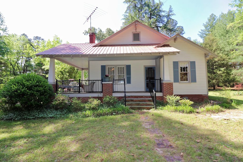 2900 Vass Carthage Rd, Carthage, NC 2 Bed, 1 Bath SingleFamily Home