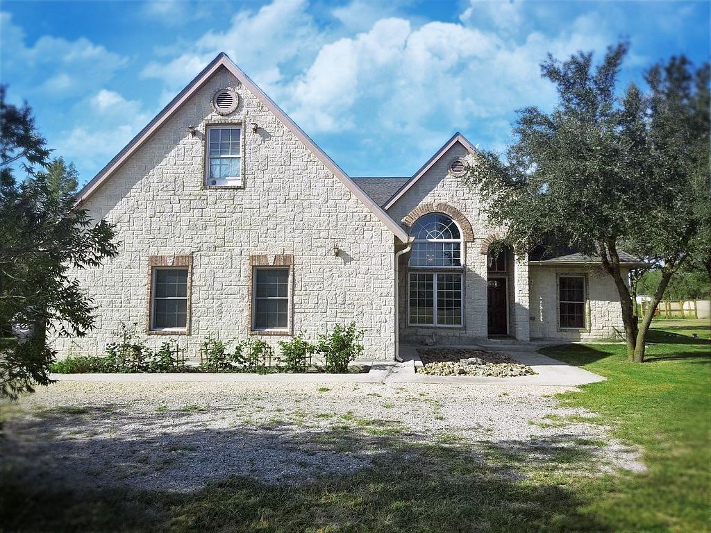 14895 Miller Rd, Saint Hedwig, TX 78152 4 Bed, 3 Bath SingleFamily