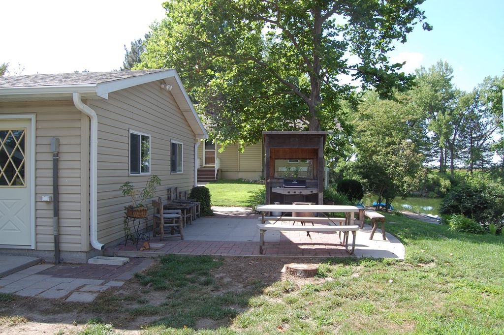 29 El Charman Lake Pl, Gibbon, NE 3 Bed, 2 Bath SingleFamily Home